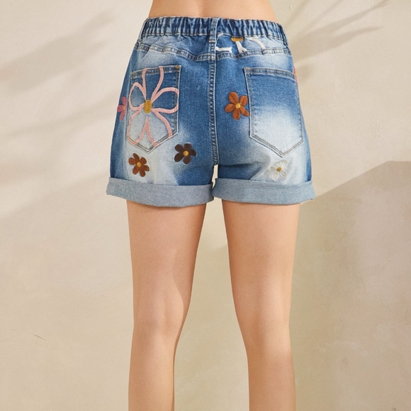 Oli & Hali Blue Floral Jean Shorts - Picture 4 of 4